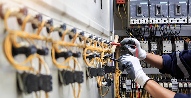 Professional Electrician technician working in Columbus, NE